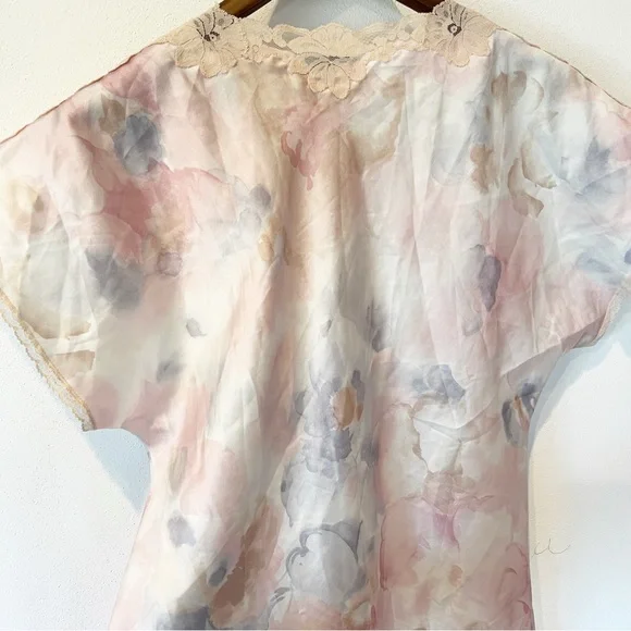 Vintage Miss Elaine Watercolor Short Sleeve Slit Lace V-Neck Nightgown - Picture 8 of 9